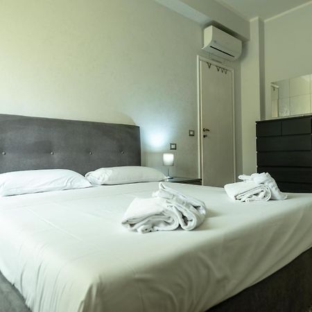 Domus Tuscolana Apartment โรม ภายนอก รูปภาพ