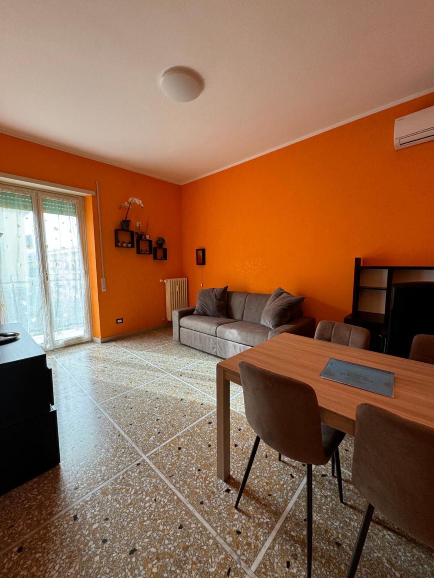 Domus Tuscolana Apartment โรม ภายนอก รูปภาพ